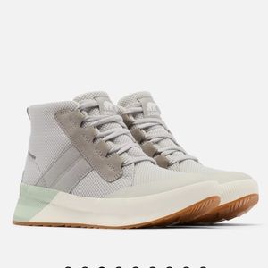 NWT sorel out n about mid sneaker women’s size 9